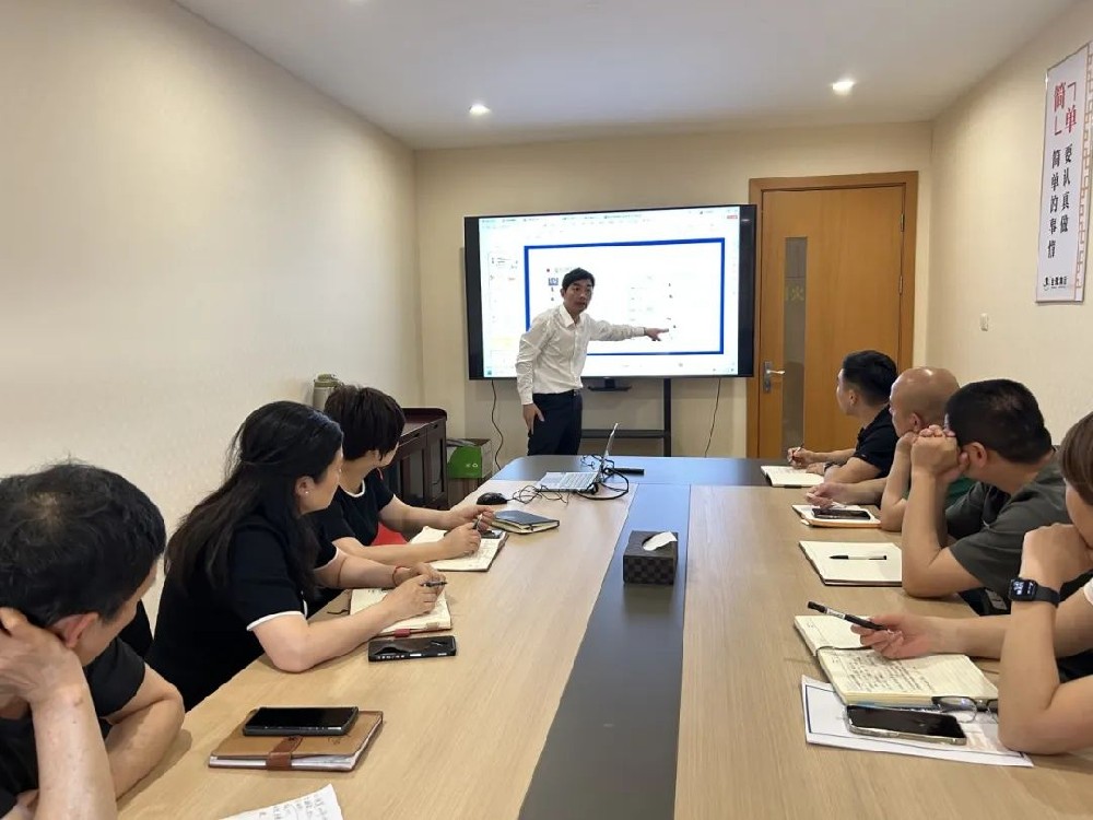 知识赋能 砺剑强兵 |乐鱼（中国）官方网站_www.leyu.com开展营销专题培训